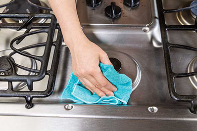 cleaning_stove